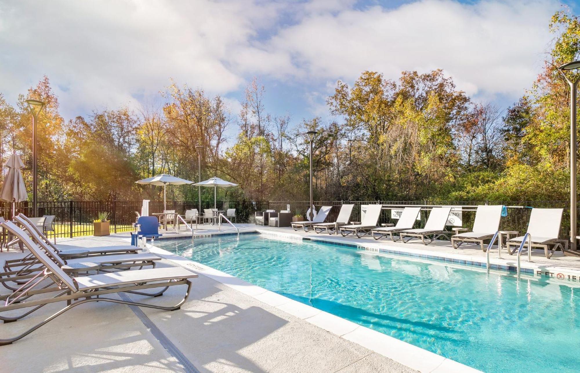 Holiday Inn Express Chattanooga - Hamilton Place Экстерьер фото